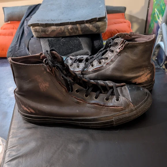 Converse Men's Black High-Top Sneakers - Picture 2 of 3